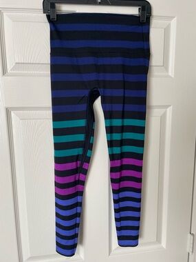 K-DEER Leggins Size Large - Purple Blue Pink Stripped - USA Made